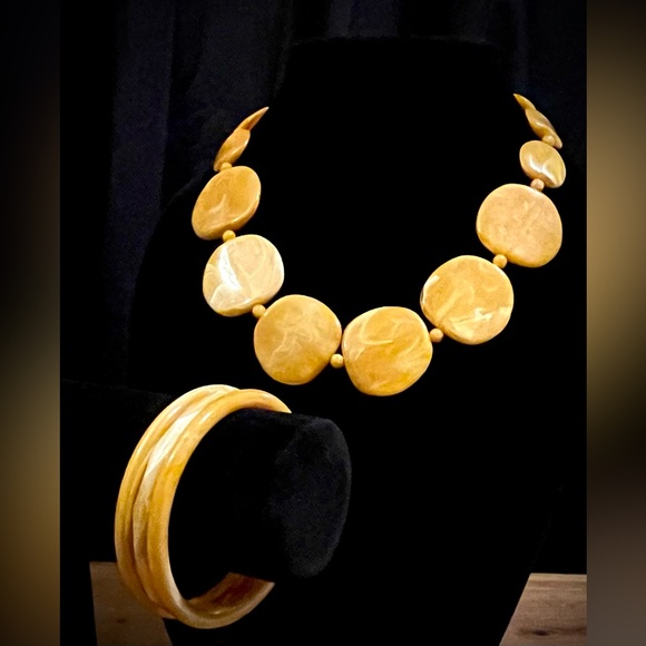 Butterscotch necklace and bracelet set - Picture 5 of 7